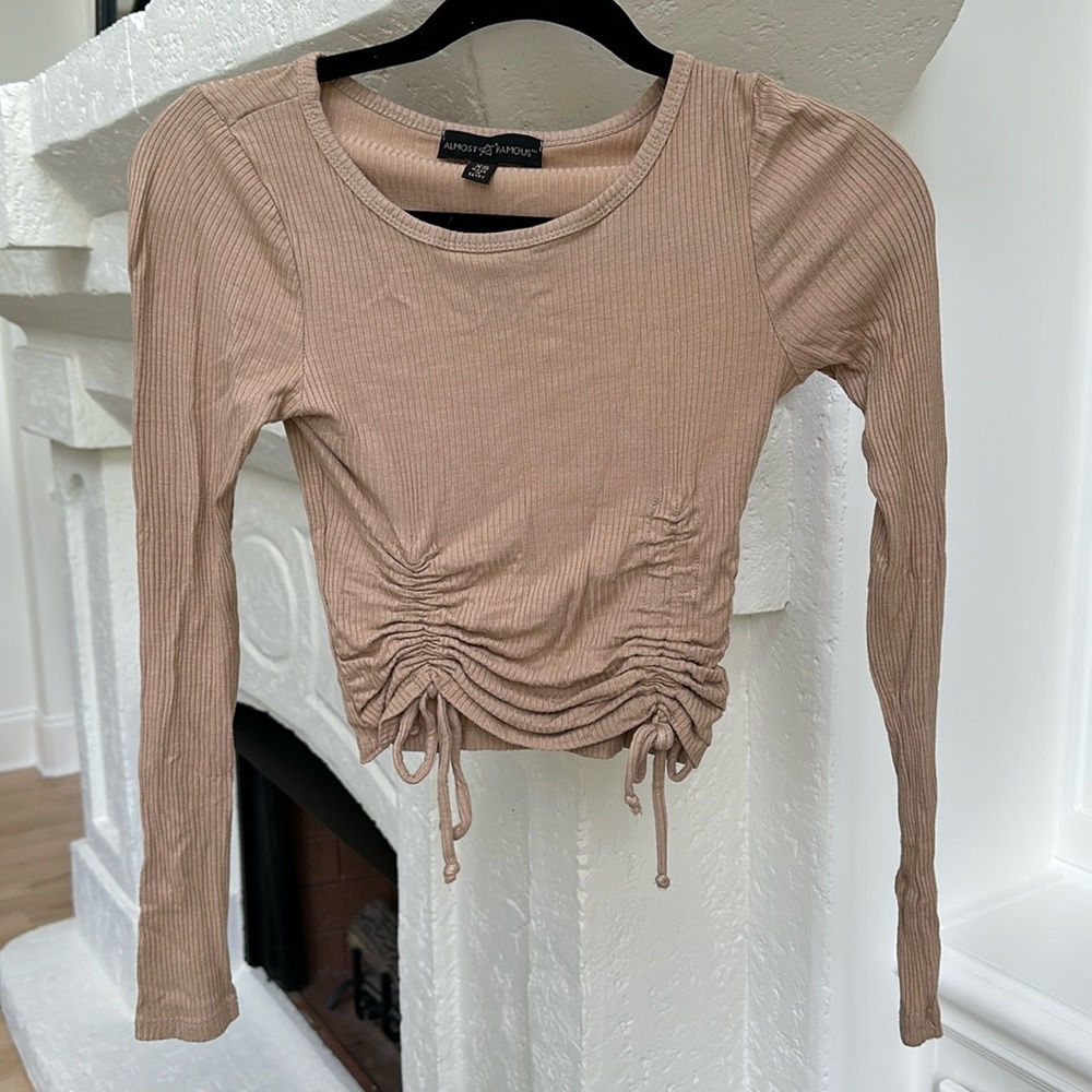 Long sleeve crop top